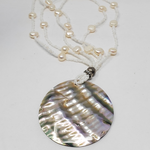 Pearl and abalone bulky bead and shell necklace 20" - Picture 5 of 7